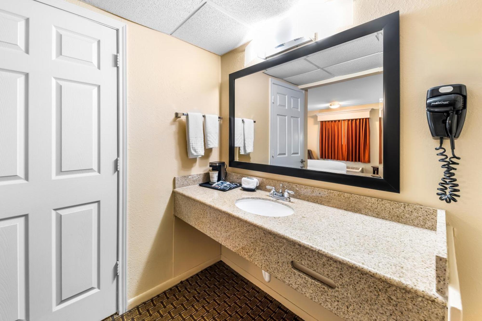 Best Western Markita Inn Дюрант Экстерьер фото