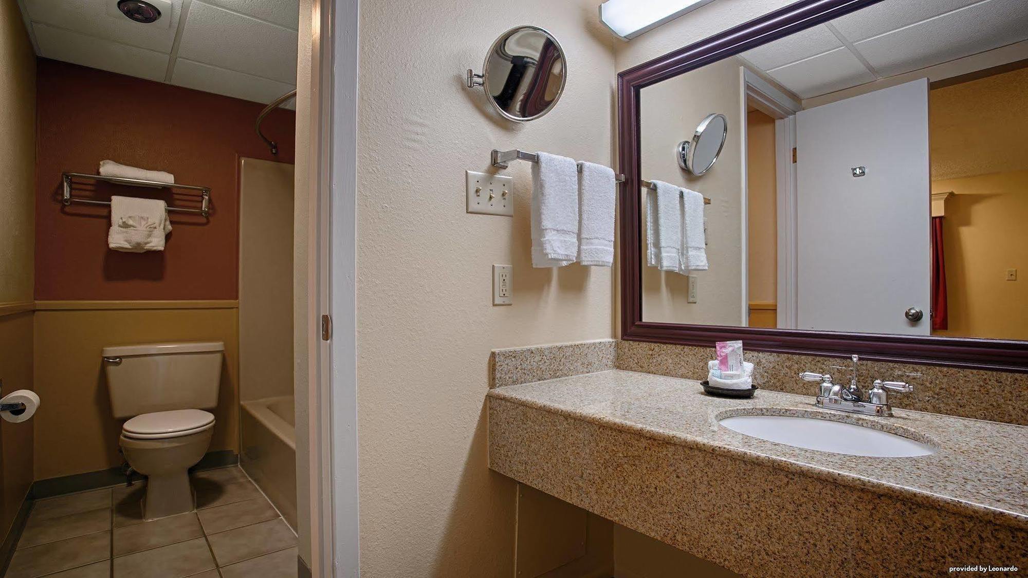 Best Western Markita Inn Дюрант Экстерьер фото